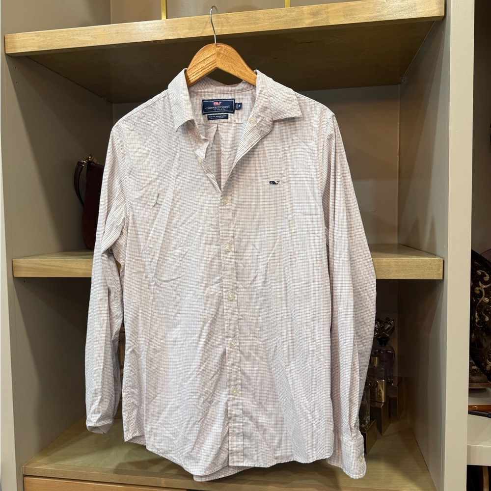 Vineyard Vines Men's White and Blue Checkered Shirt